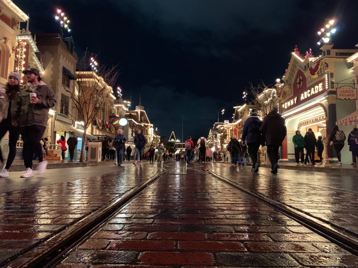 Downpour Floods Disneyland, Closing Rides And Sending Park-Goers ...