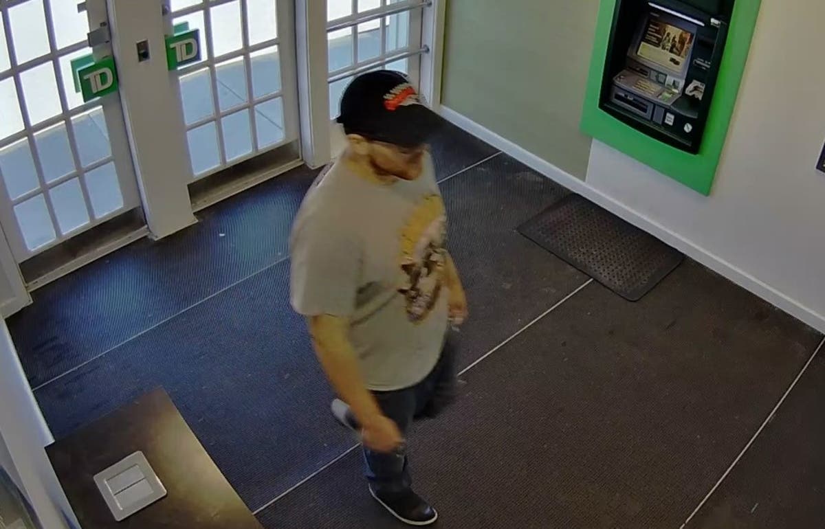 Shrewsbury Police Look For Bank Robbery Suspect | Shrewsbury, MA Patch