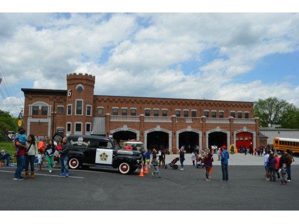 News small post card thumbnail