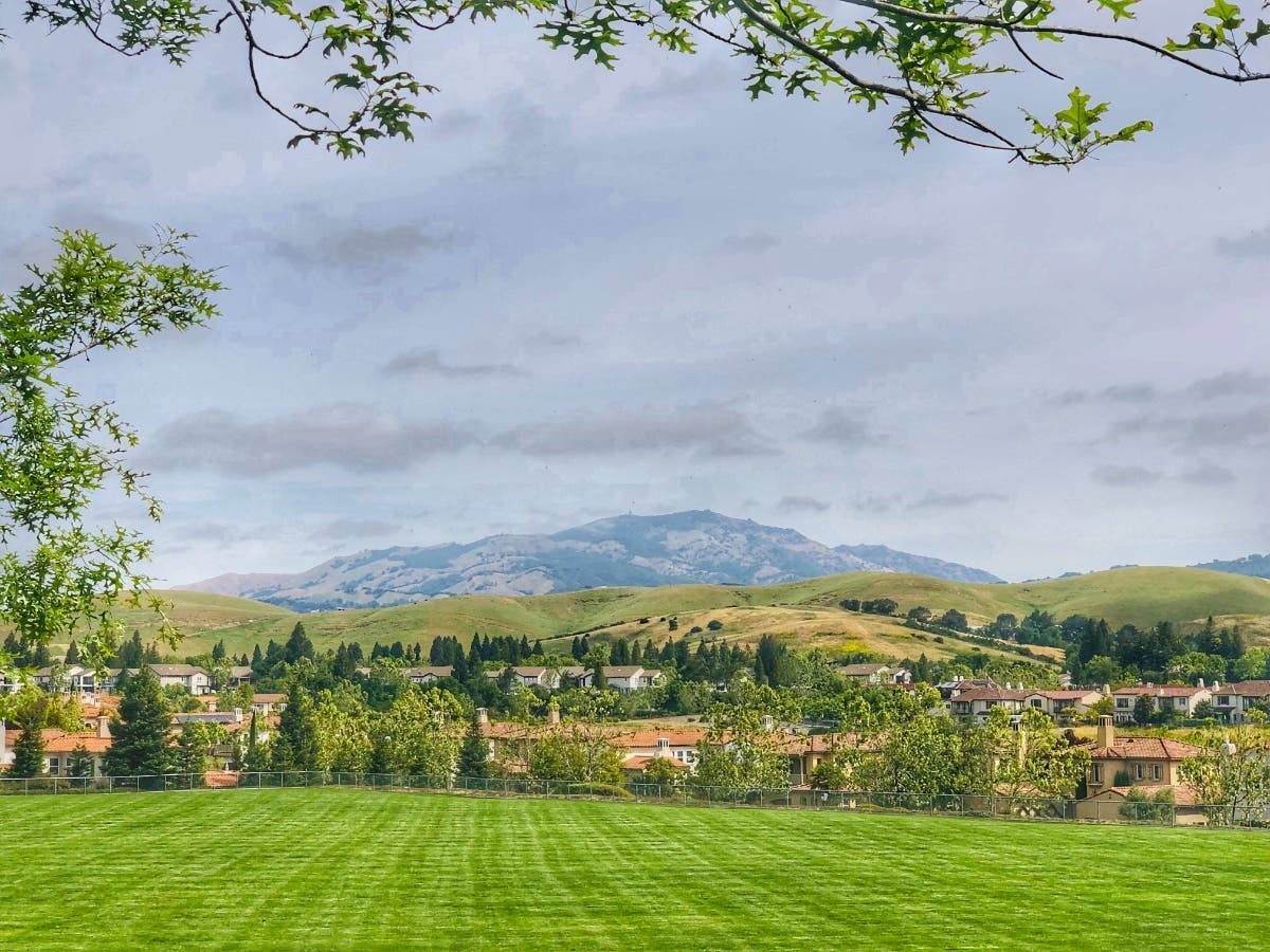 A view of Mt Diablo taken from The Bridges in San Ramon.