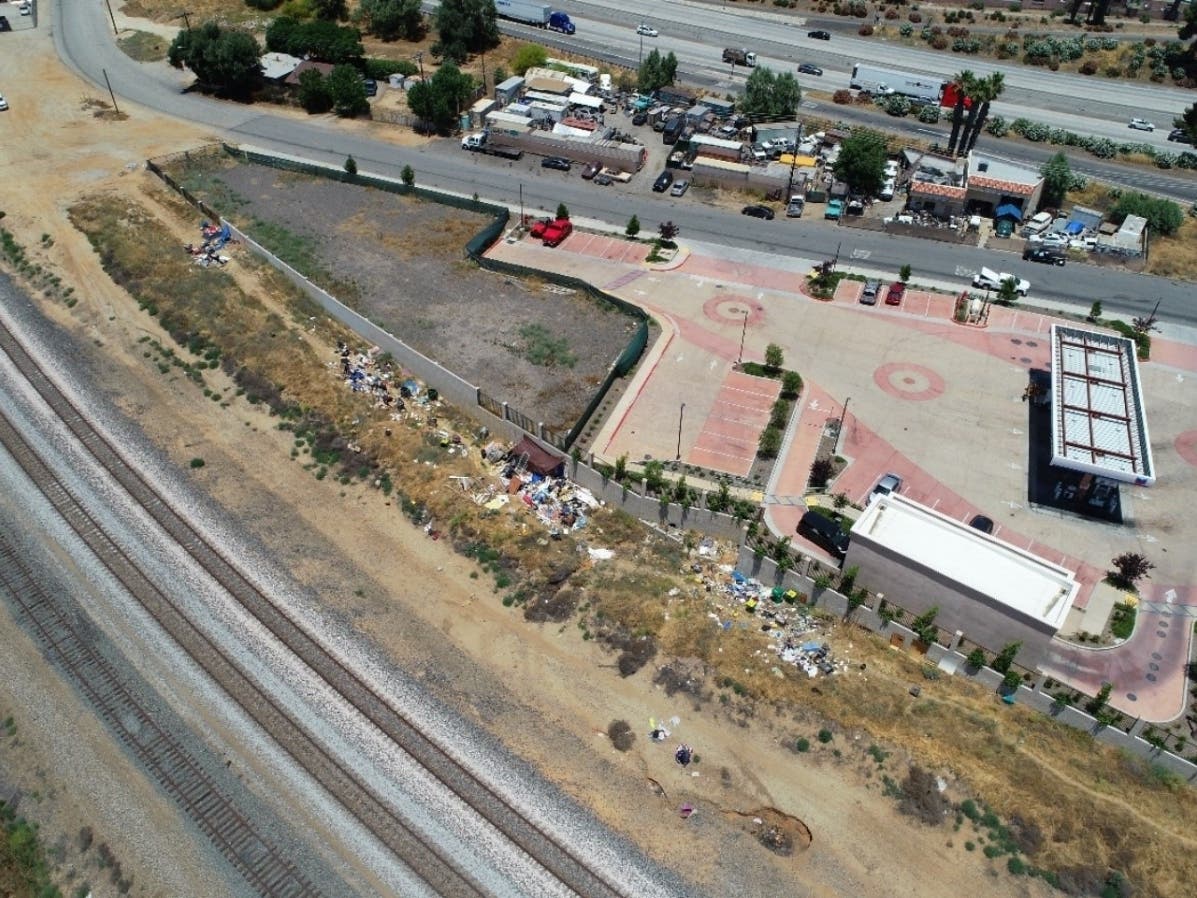 Homeless Encampments Cleared Near Railroad Tracks In Beaumont Banning 