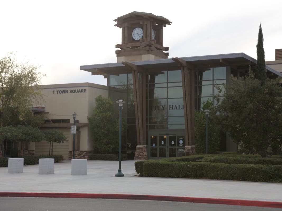 Mayor Scott Vinton will deliver the 7 p.m. address on June 29.