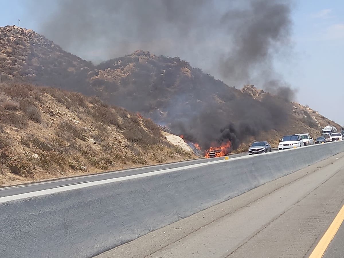 I-215 Brush Fire In Murrieta Closes Lanes For Hours | Murrieta, CA Patch