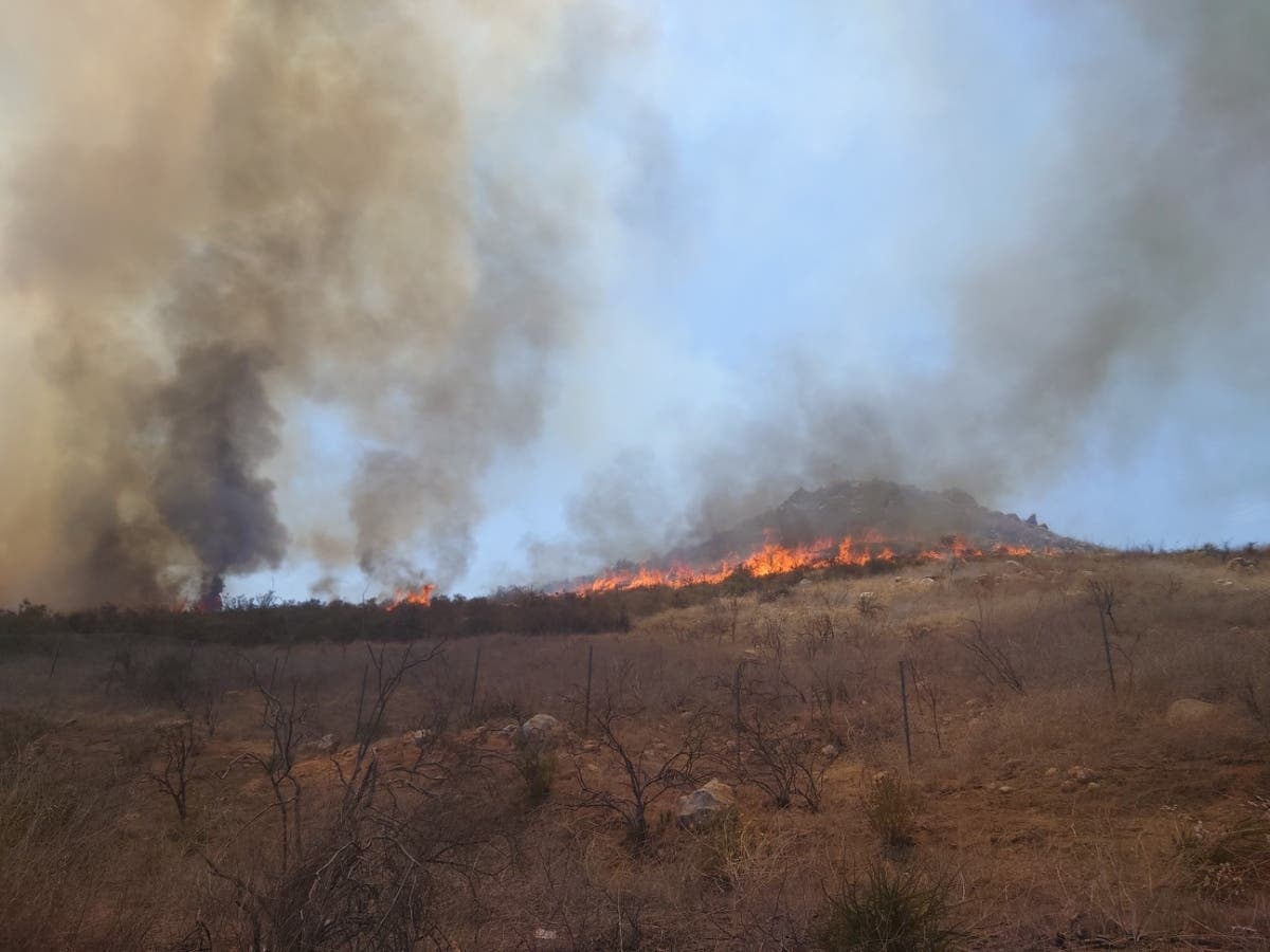 I-215 Brush Fire In Murrieta Closes Lanes For Hours | Murrieta, CA Patch