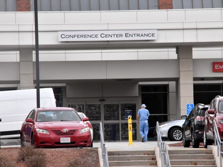 The number of COVID-19-positive patients in Riverside County hospitals climbed to 901 Tuesday, an increase of 243 people over the last week.